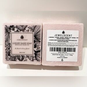 2 Bars Jewelscent Hand Soap Vanilla Berry Size 6 Ring Inside Each Bar NEW SEALED